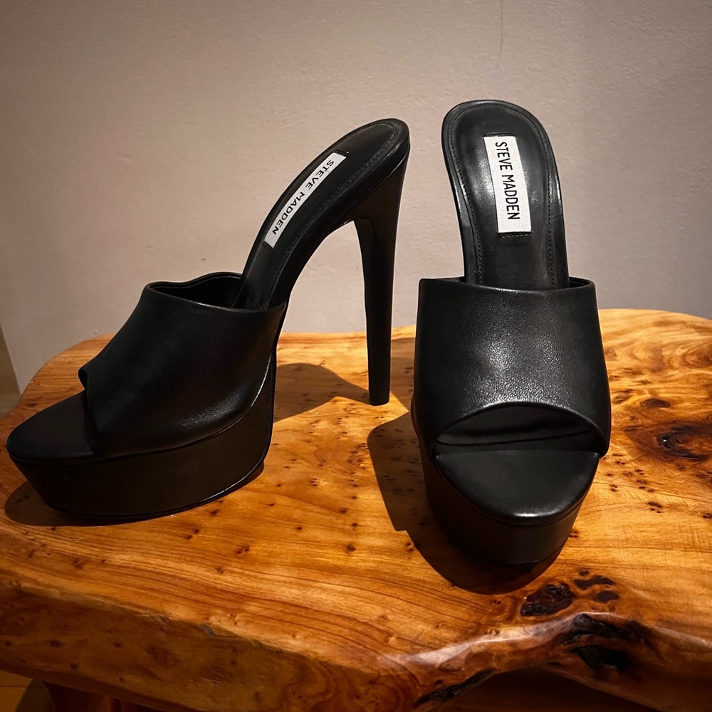 Steve Madden Sleek Black Identity Platform Slide Heels